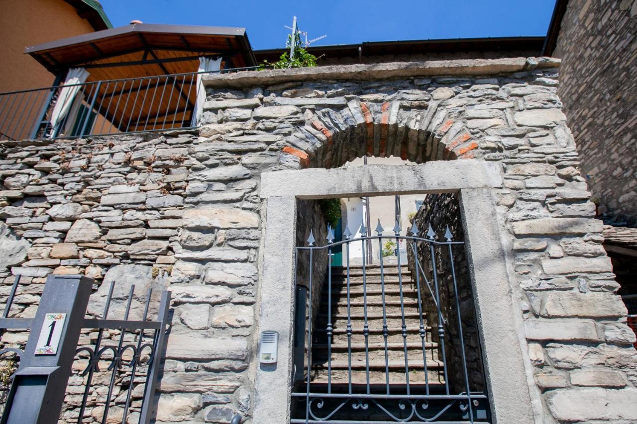 شقة Casa Di Momo Carate Urio المظهر الخارجي الصورة